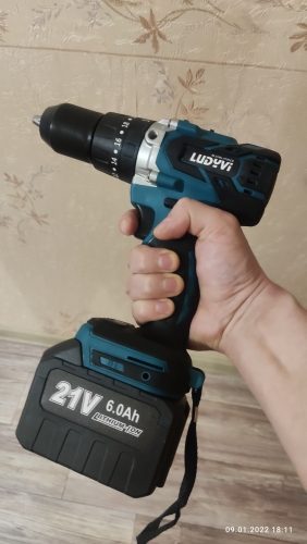 21V 13MM Brushless Electric Drill 115N/M 4000mah Battery Cordless Screwdriver With Impact Function Can Drill Ice Power Tools photo review